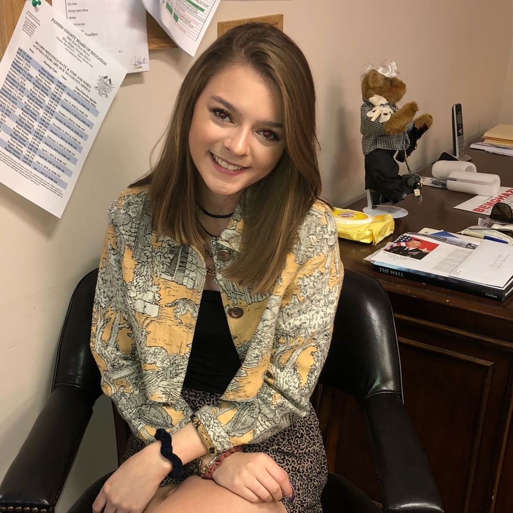 Meet your Posher, Jennifer